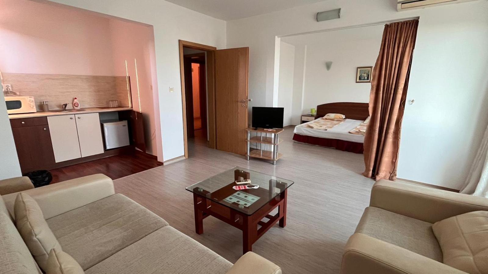 Family Hotel Primo Primorsko Esterno foto