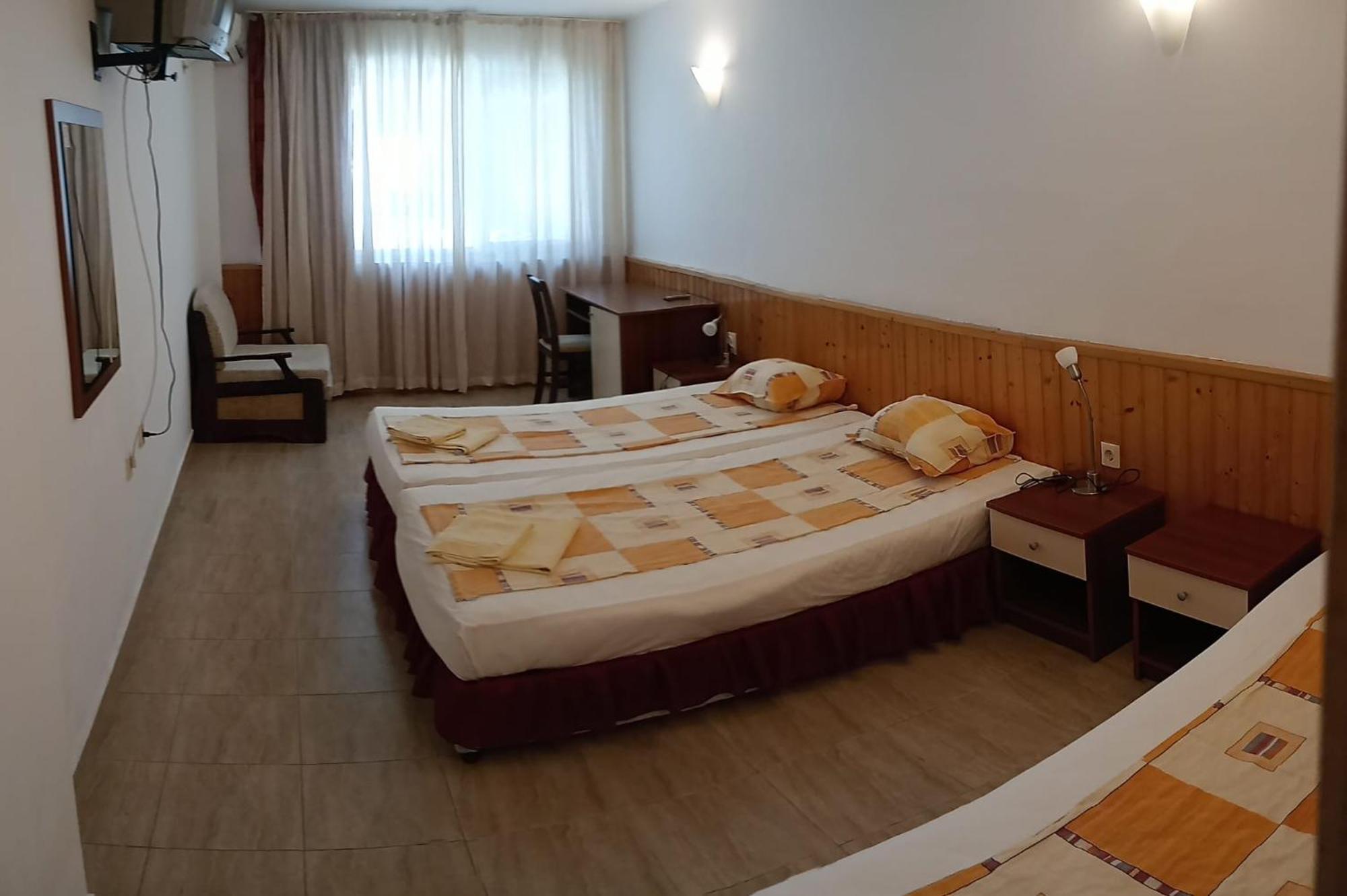 Family Hotel Primo Primorsko Esterno foto